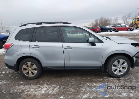 2017 Subaru Forester 2.5I Premium z USA, uszkodzony, nr VIN JF2SJAEC0HH805784